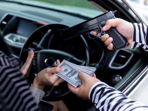 Evitando Trampas y Fraudes al Comprar Coches Usados en Zaragoza: La Guía Definitiva de Carwico